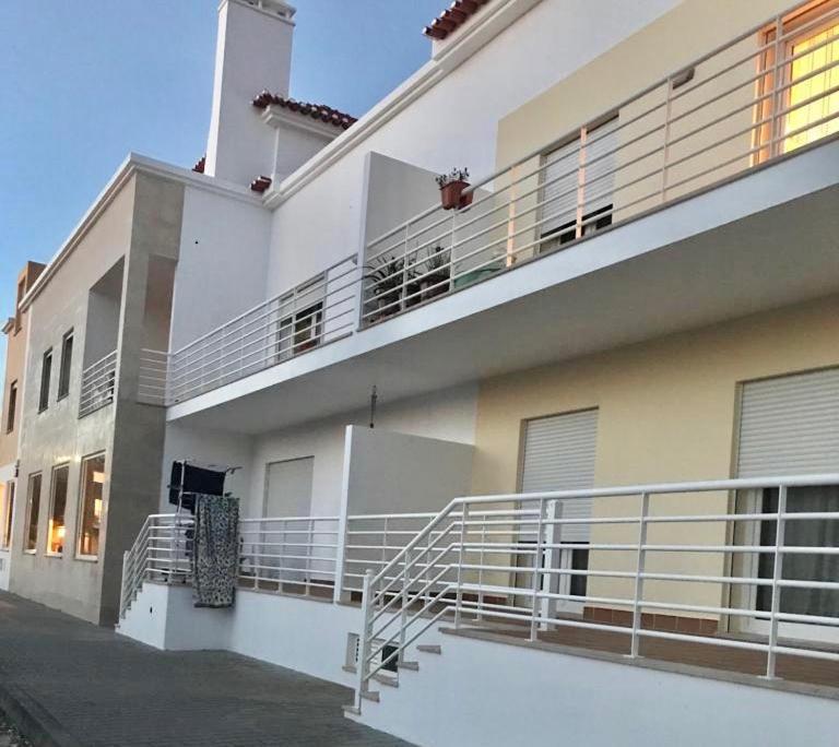 Sea Avenue House - Center Baleal - Surfboard Included Apartment Ferrel  Ngoại thất bức ảnh